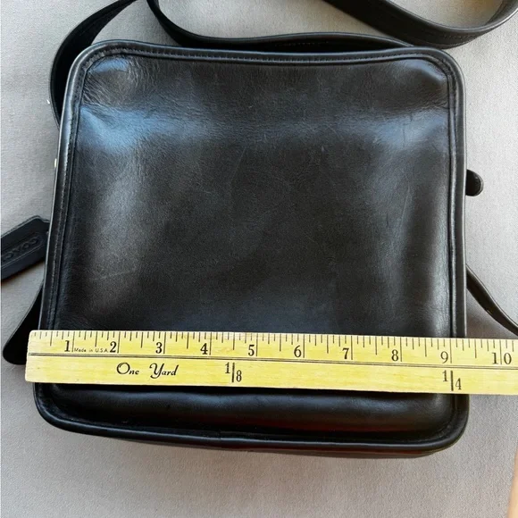 Vintage COACH 9168 Black Leather Crossbody Bag Made in USA 1990 Classic - Picture 3 of 16